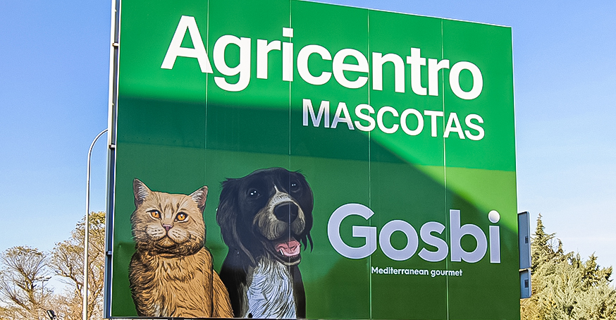 07 Cartel publicitario de Agricentro Mascotas con alimentacion Gosbi para perros y gatos